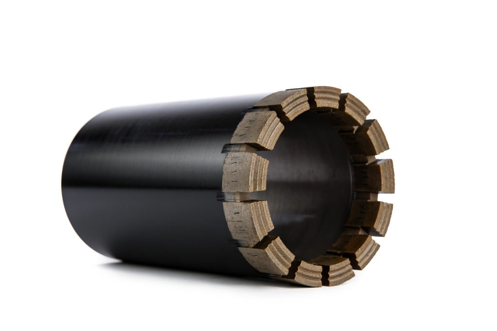 Trépans diamantés pour le forage géologique